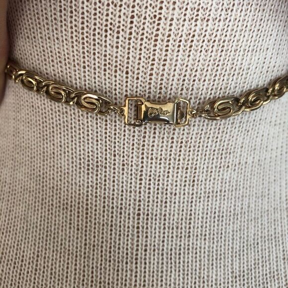 Vintage Cora Gold Tone Necklace with Purple Beads - Picture 4 of 5